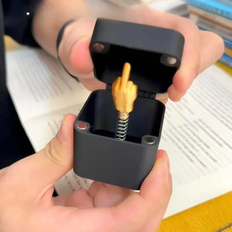 Out of the box pop-up Middle Finger Gift Box Creative Desk Home Decor Gifts Middle Finger Novelty Christmas Funny Prank Gift