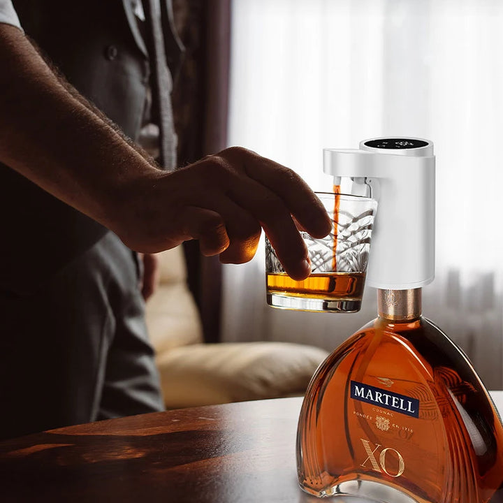 2025 New Portable Mini Automatic Wine Decanter Electric Wine Aerator and Dispenser Charging and Distribution